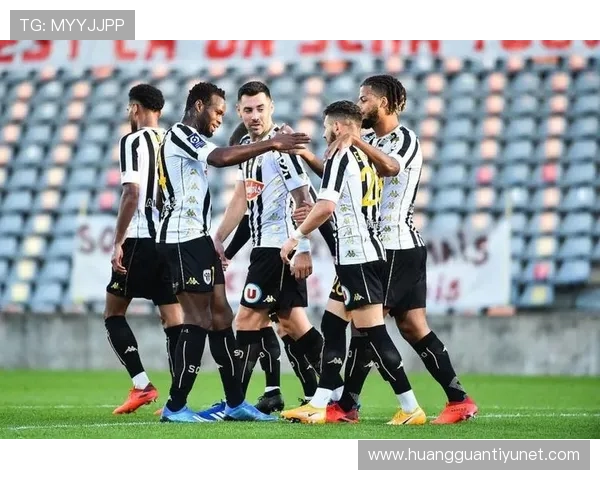 勒阿弗尔俱乐部崛起之路探索法国老牌球队复兴与未来发展蓝图全面