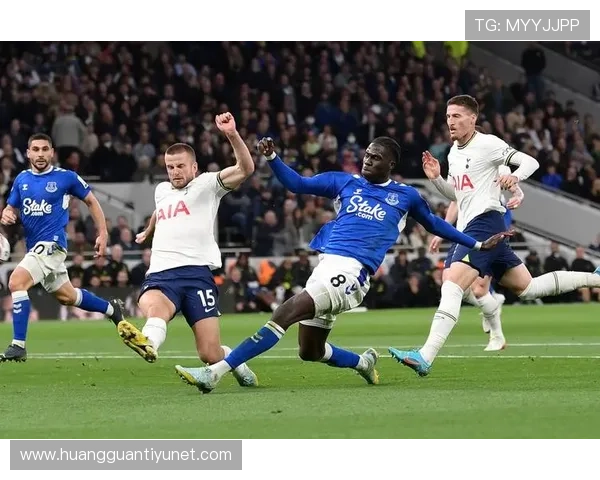 埃弗顿俱乐部迎来新帅执教 球队目标冲击英超前十名